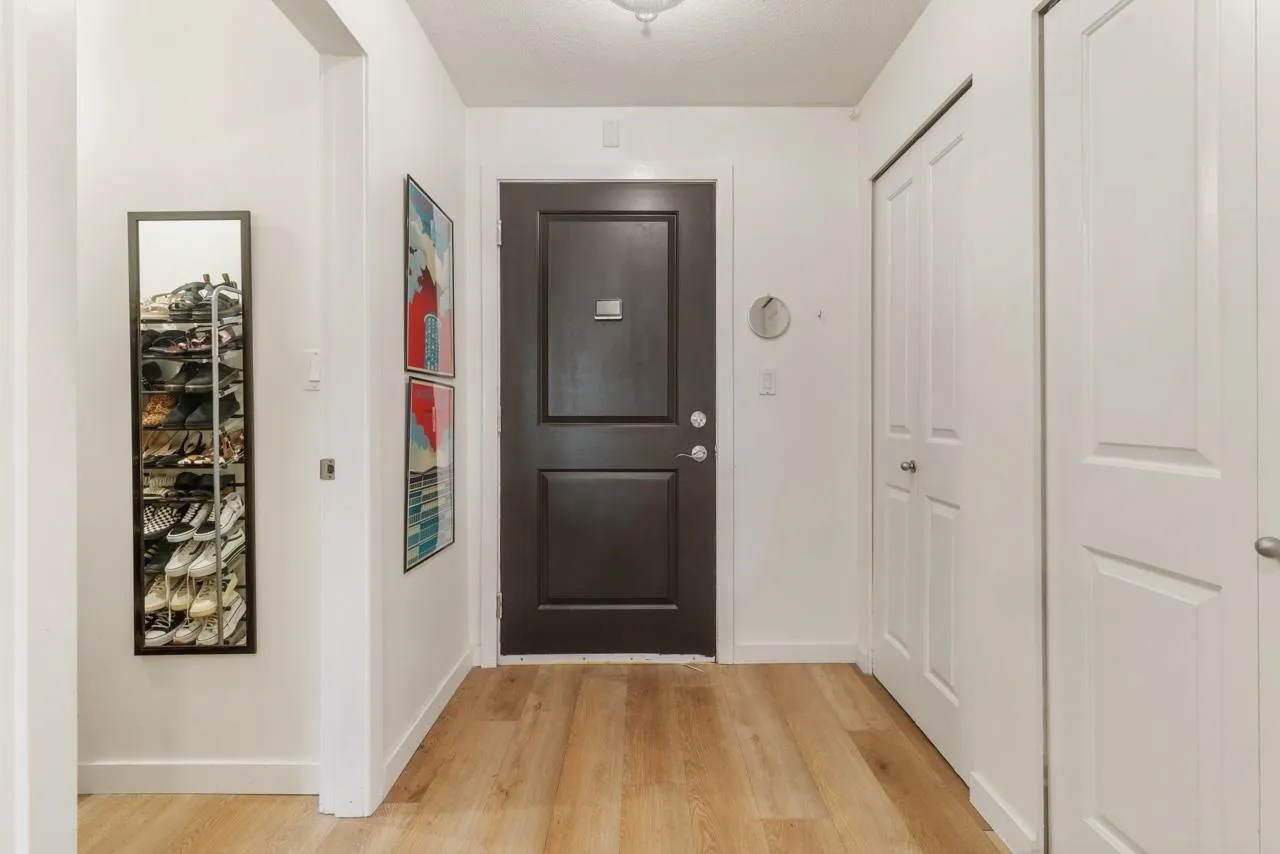 313 2636 E Hastings Street