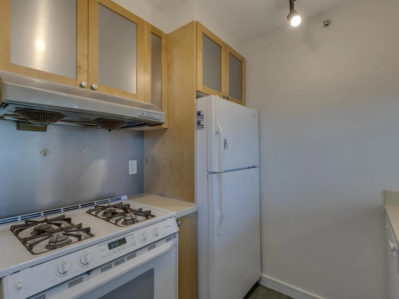 706 1003 Burnaby Street