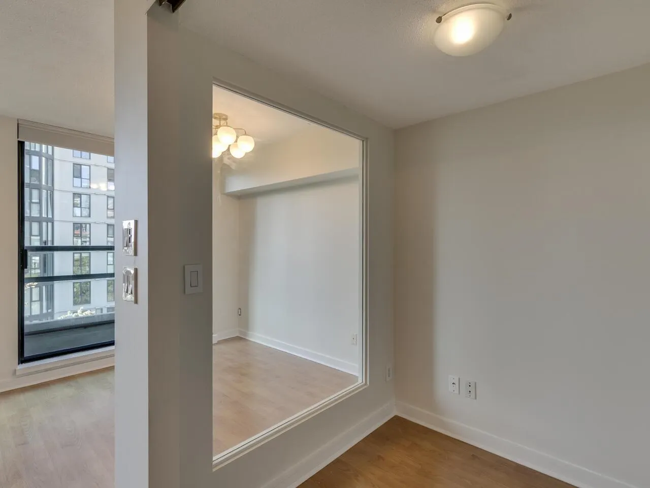 706 1003 Burnaby Street