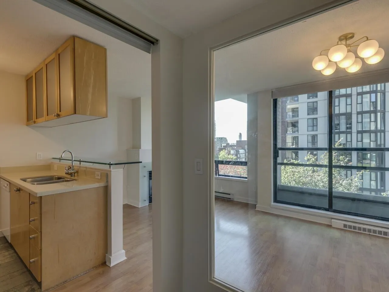 706 1003 Burnaby Street