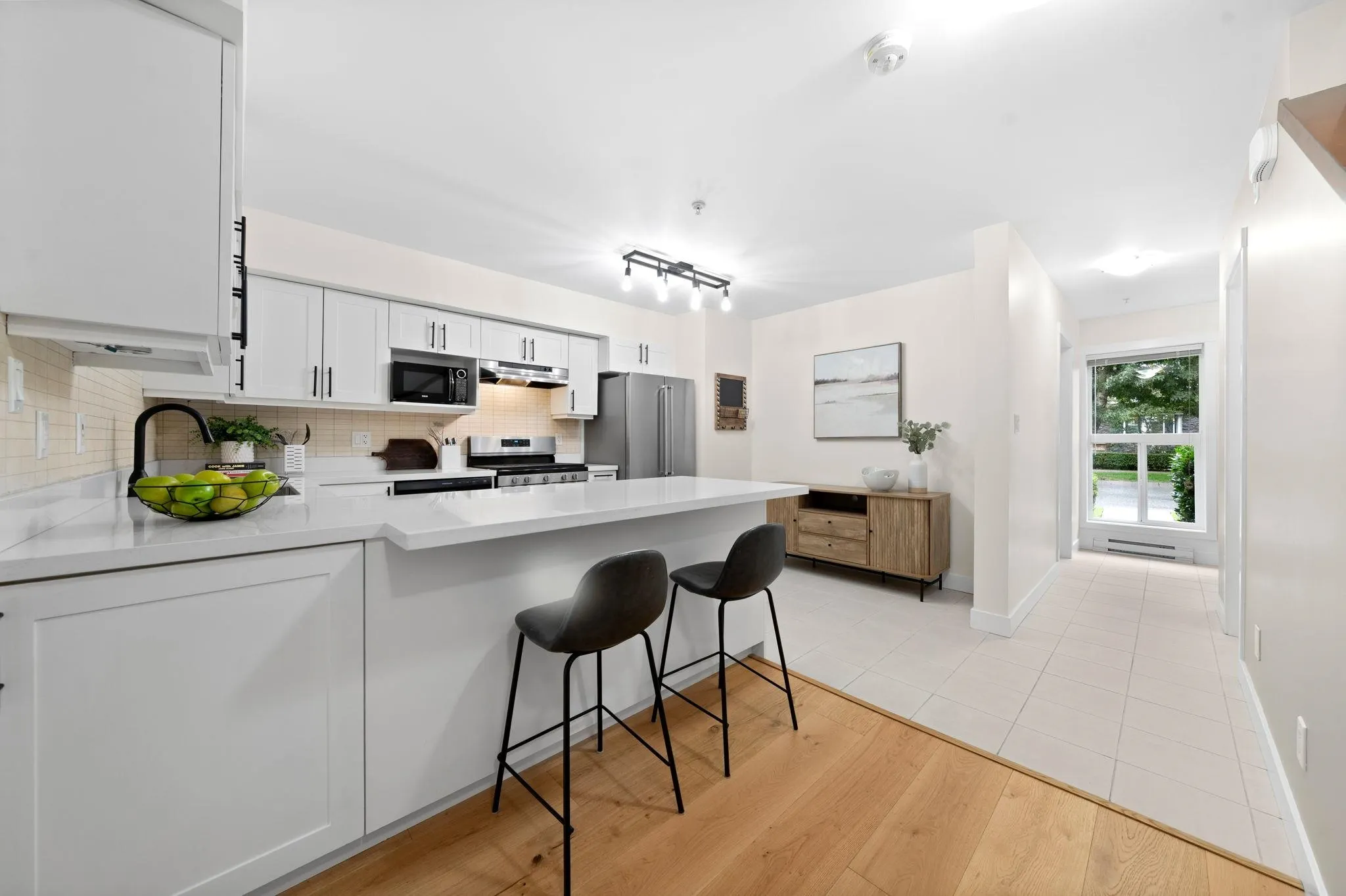 18 1204 Main Street