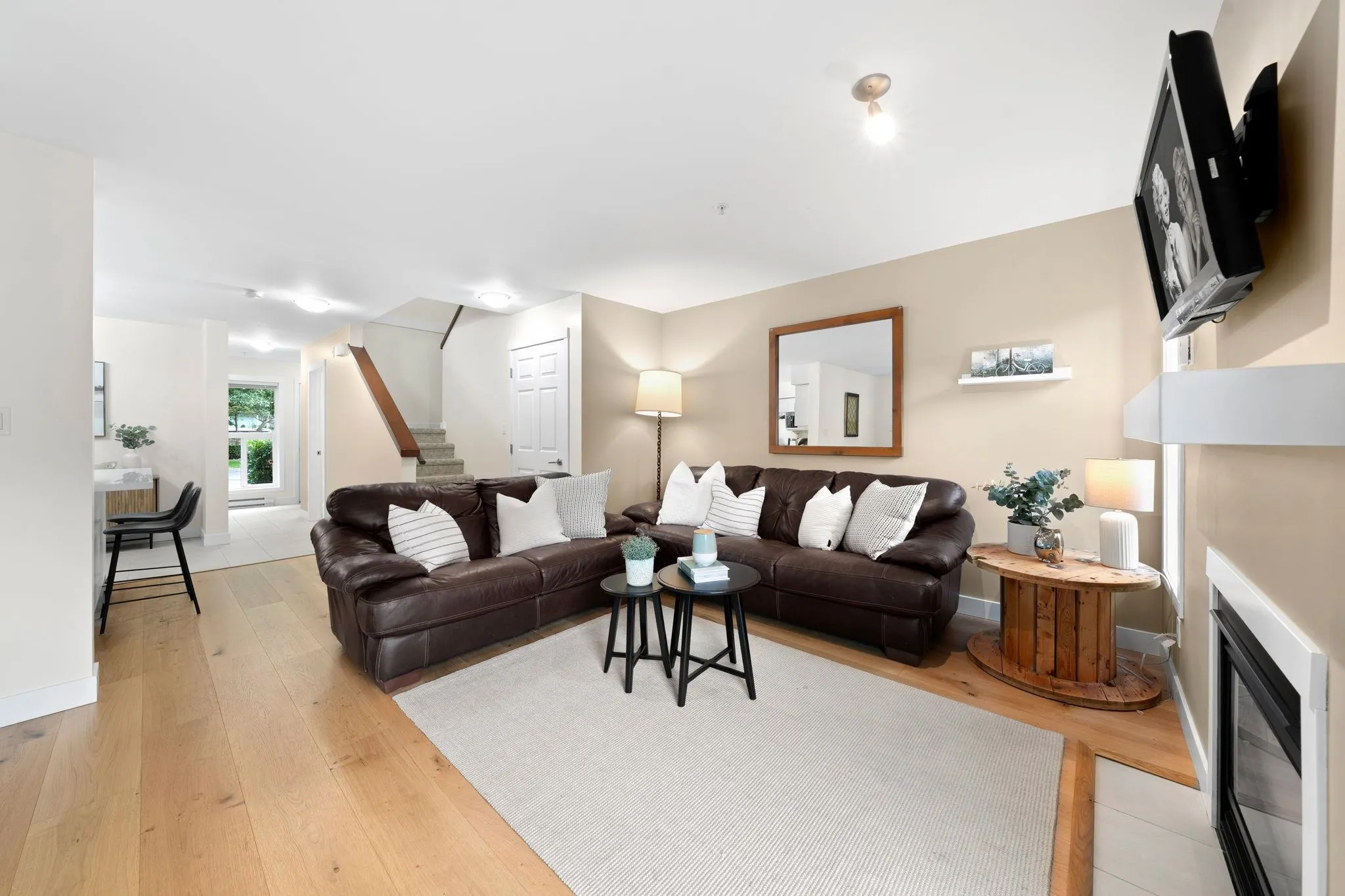 18 1204 Main Street