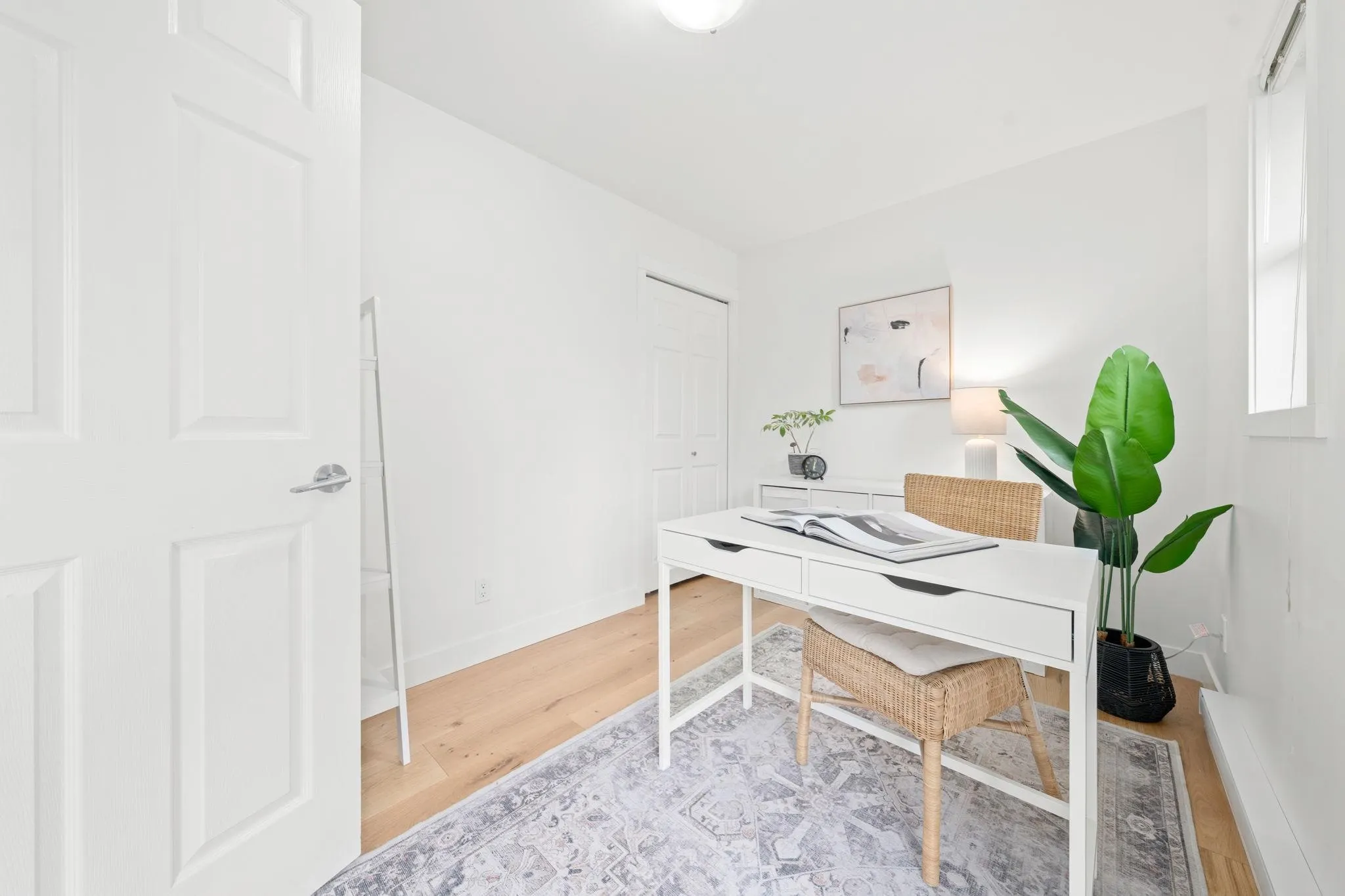 18 1204 Main Street