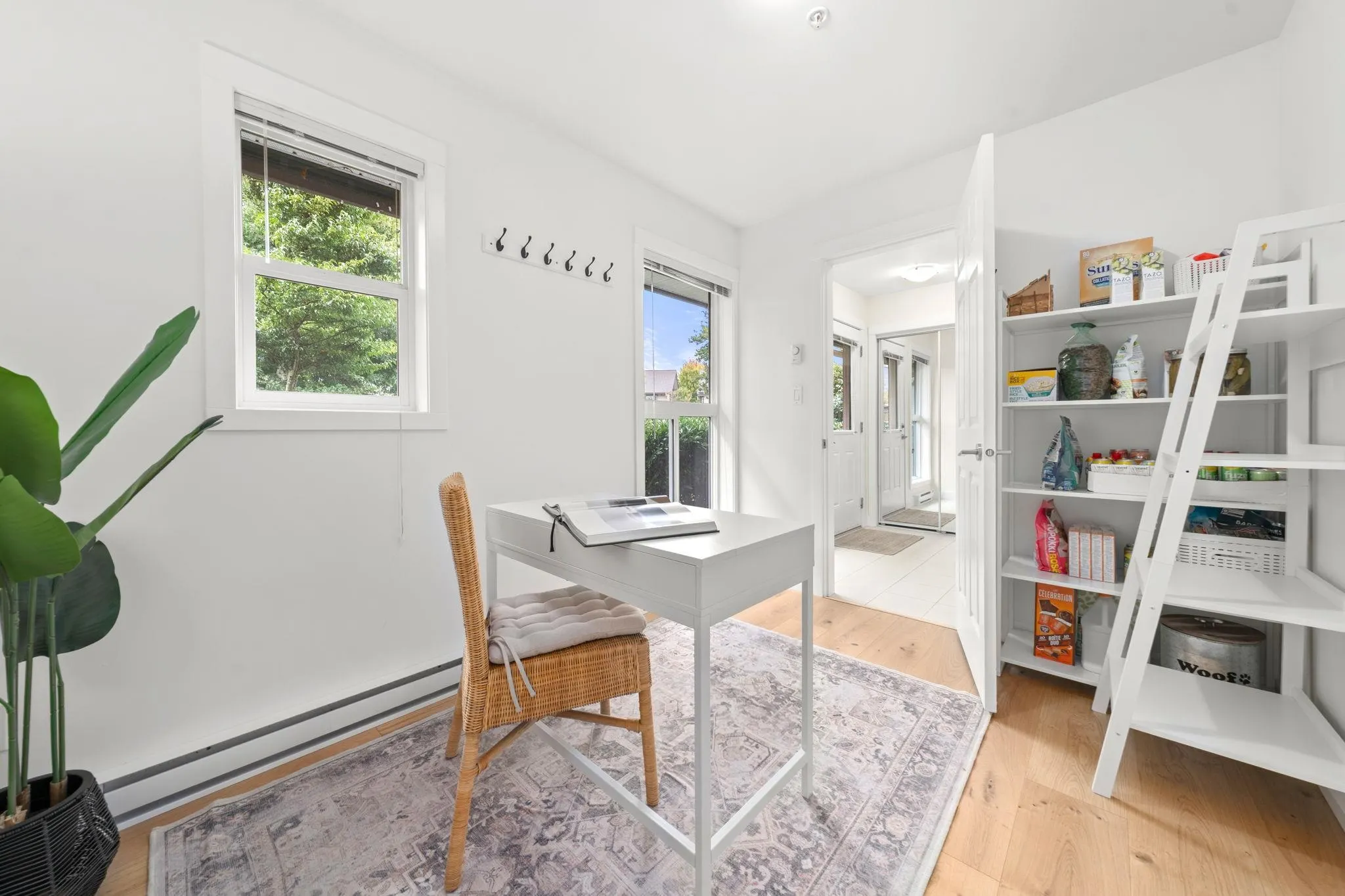 18 1204 Main Street