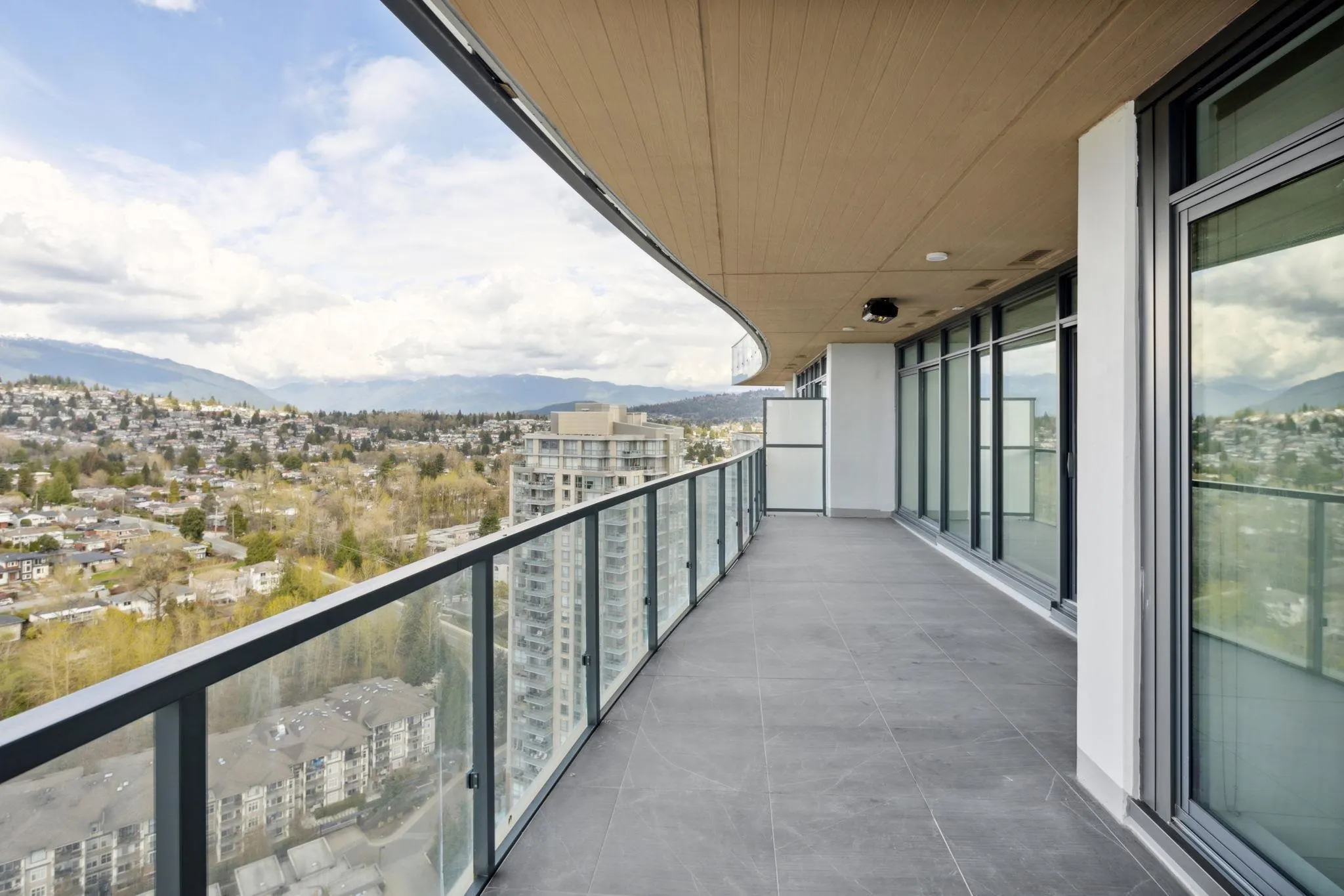 2X03 4880 Lougheed Highway