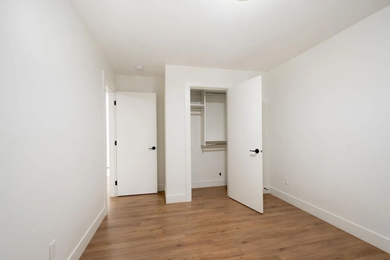 Lower Suite 20158 27a Avenue