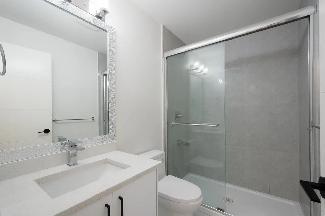 Lower Suite 20158 27a Avenue
