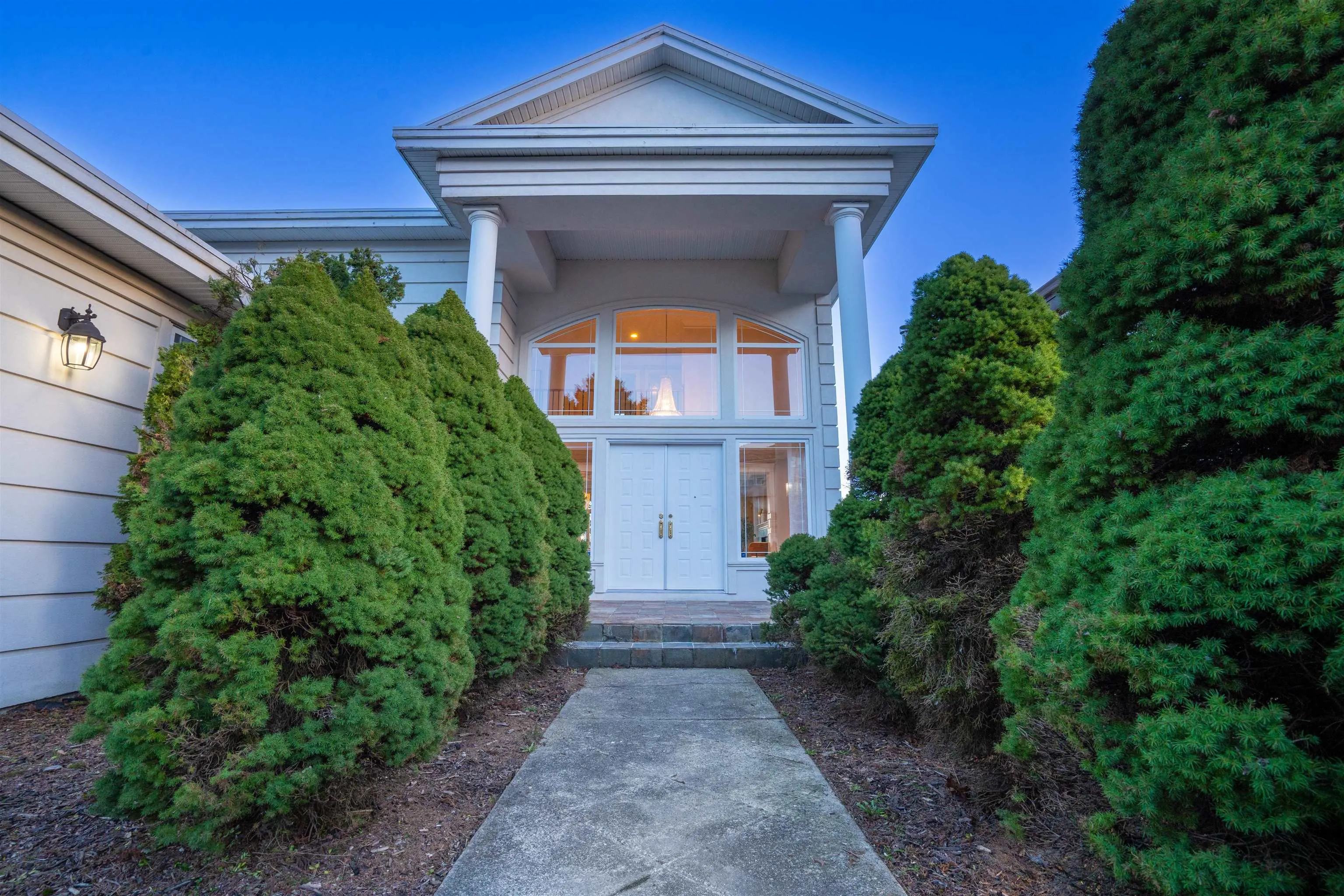 3126 Silverthrone Drive
