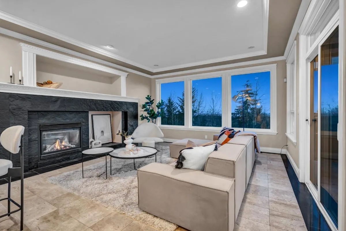 3126 Silverthrone Drive