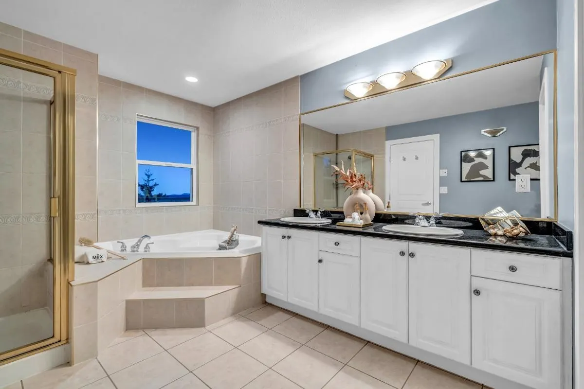 3126 Silverthrone Drive