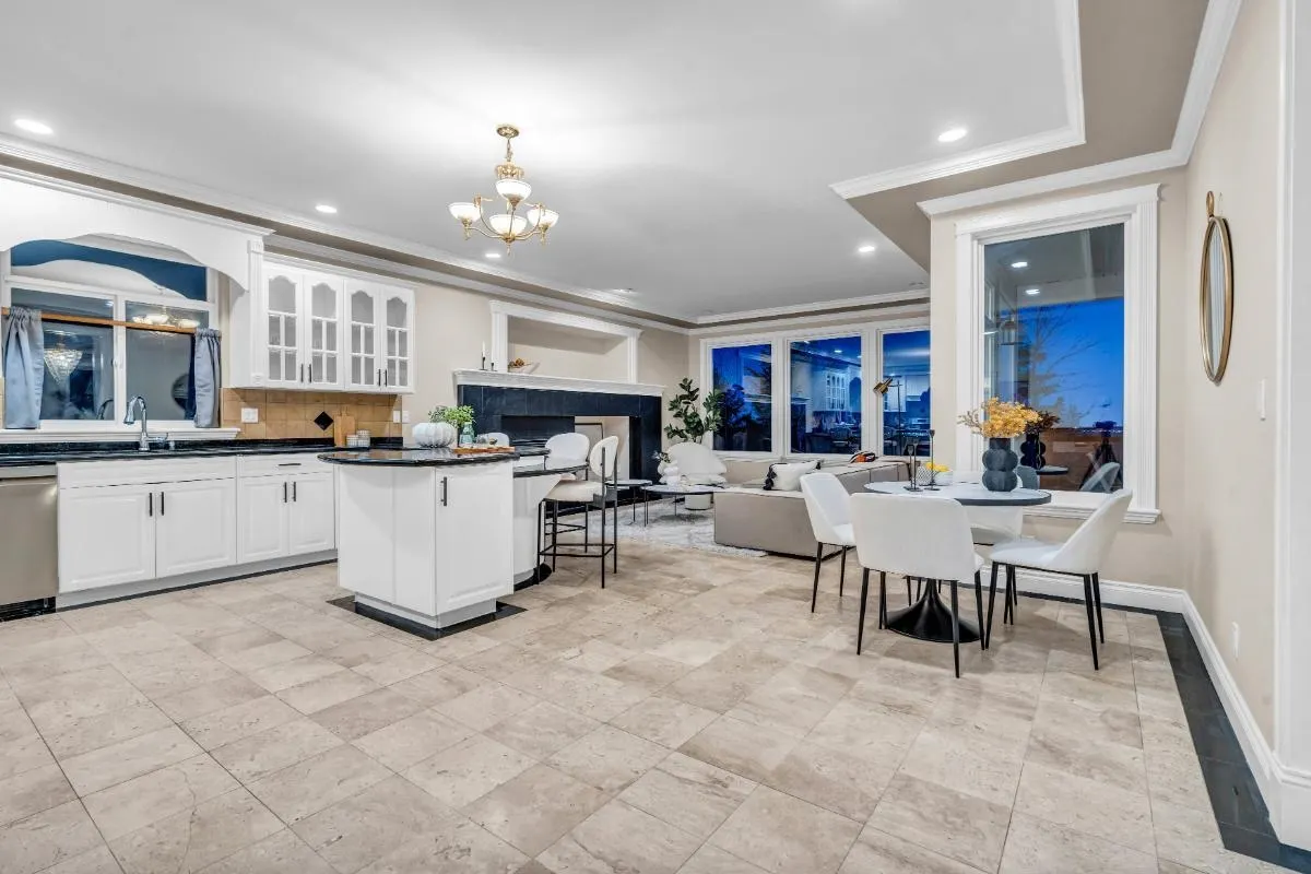 3126 Silverthrone Drive