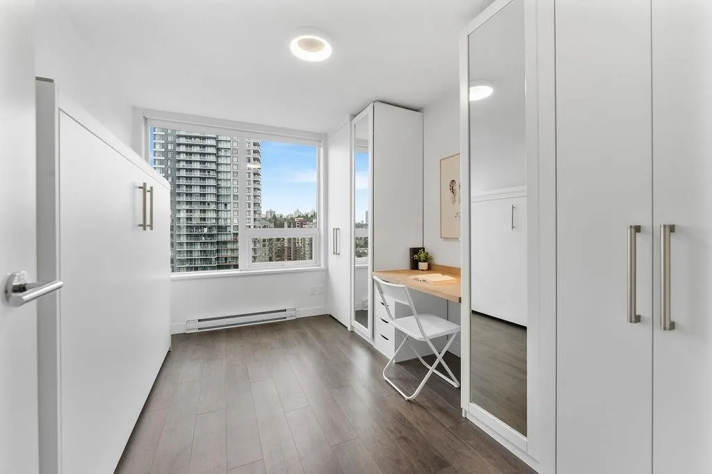 1502 988 Quayside Drive