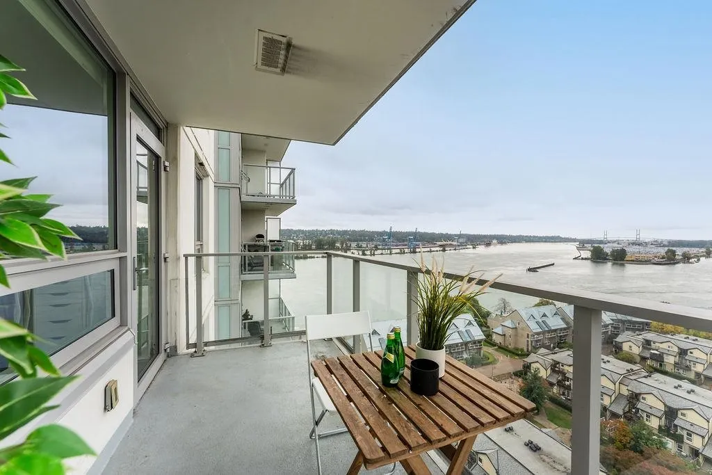1502 988 Quayside Drive
