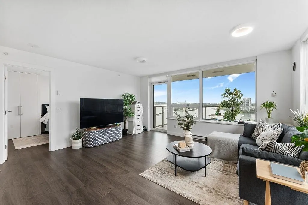 1502 988 Quayside Drive