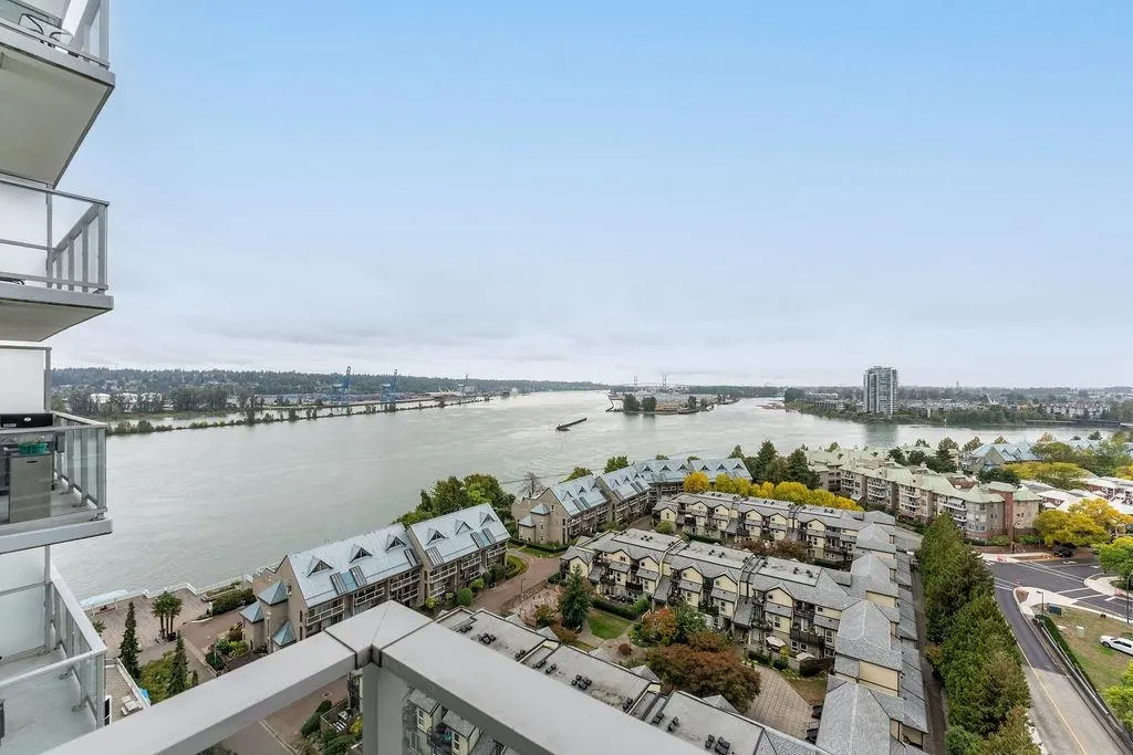 1502 988 Quayside Drive
