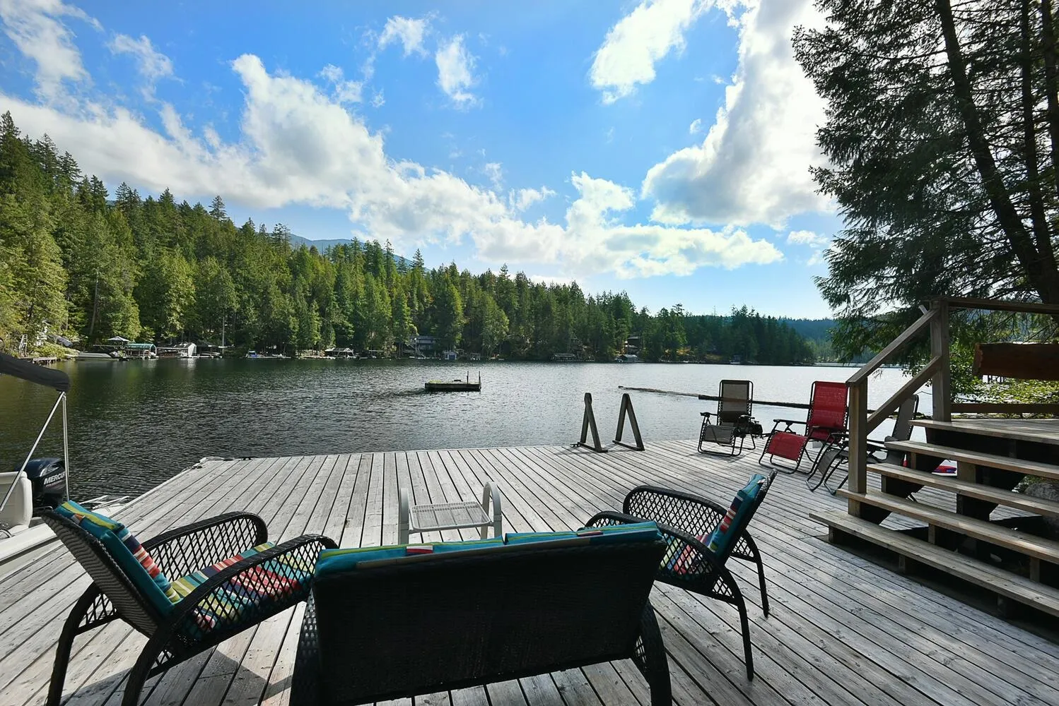 Lot 19 Sakinaw Lake