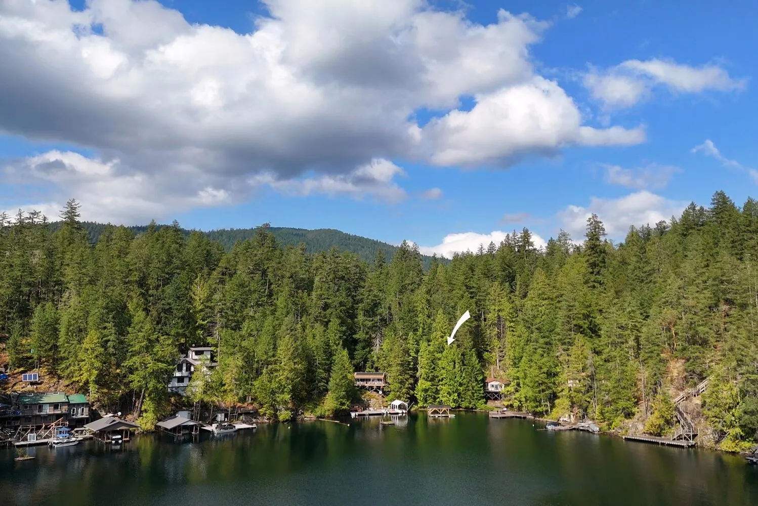 Lot 20 Sakinaw Lake