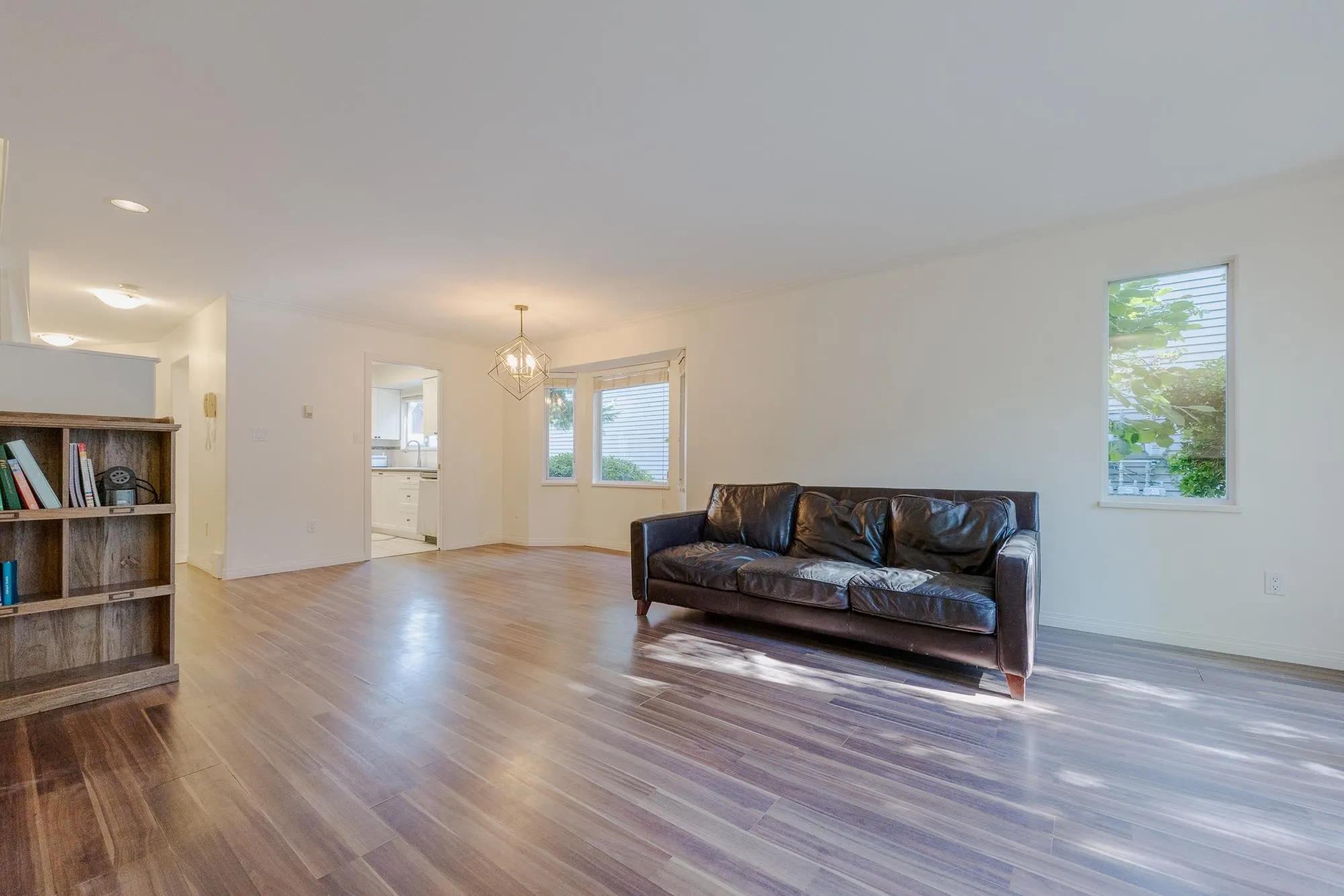 15 1828 Lilac Drive