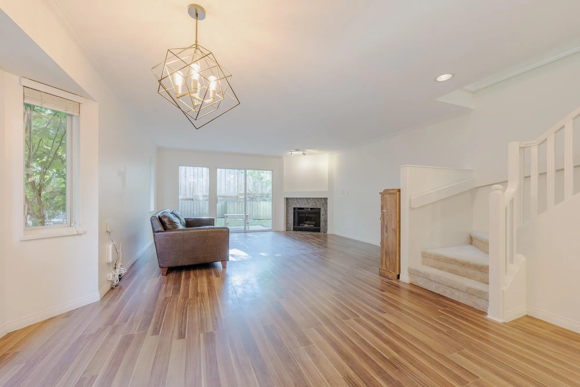 15 1828 Lilac Drive