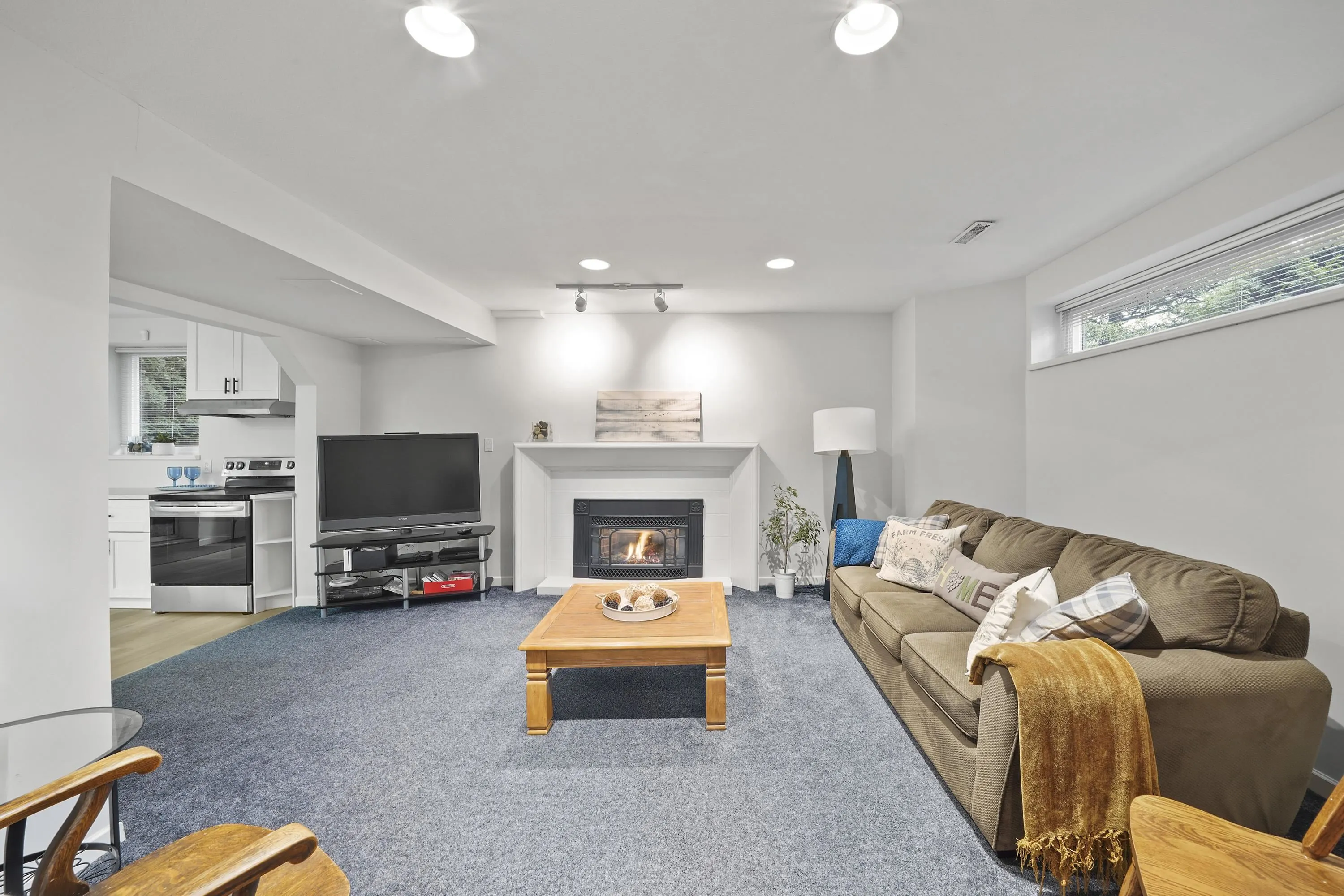 9466 163 Street
