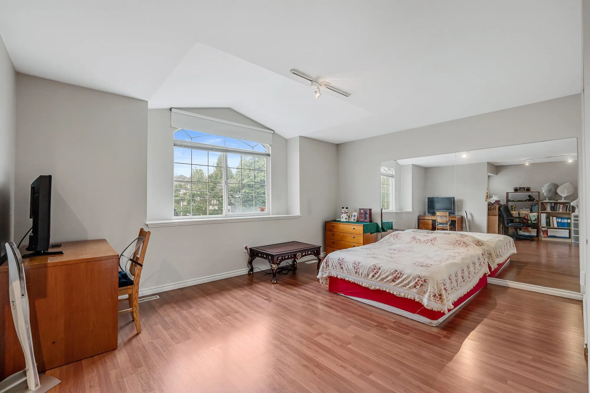 11048 160 Street
