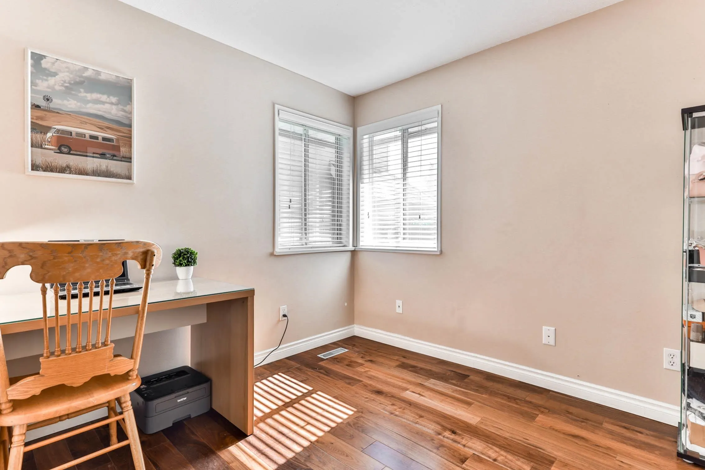 1831 Walnut Crescent