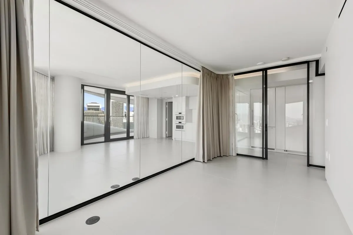 2406 1033 Nelson Street