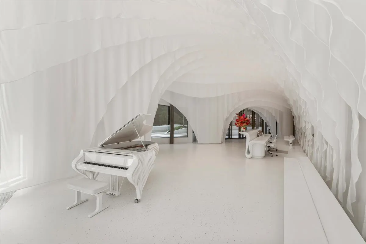 2406 1033 Nelson Street