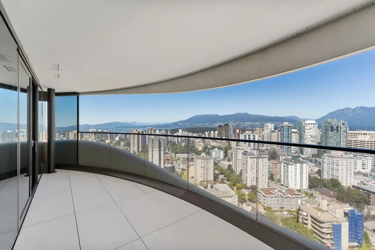 2406 1033 Nelson Street