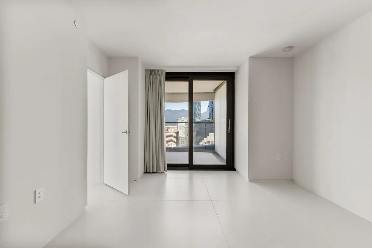 2406 1033 Nelson Street