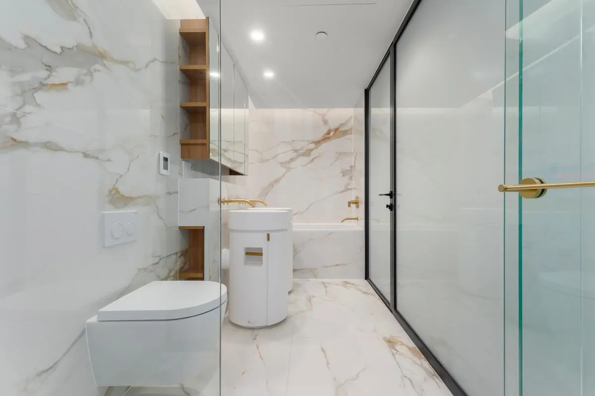 2406 1033 Nelson Street