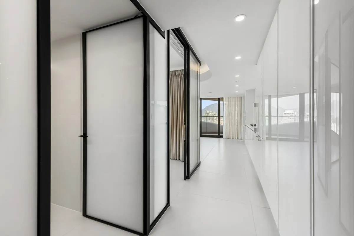 2406 1033 Nelson Street