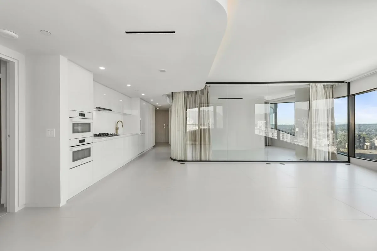 2406 1033 Nelson Street