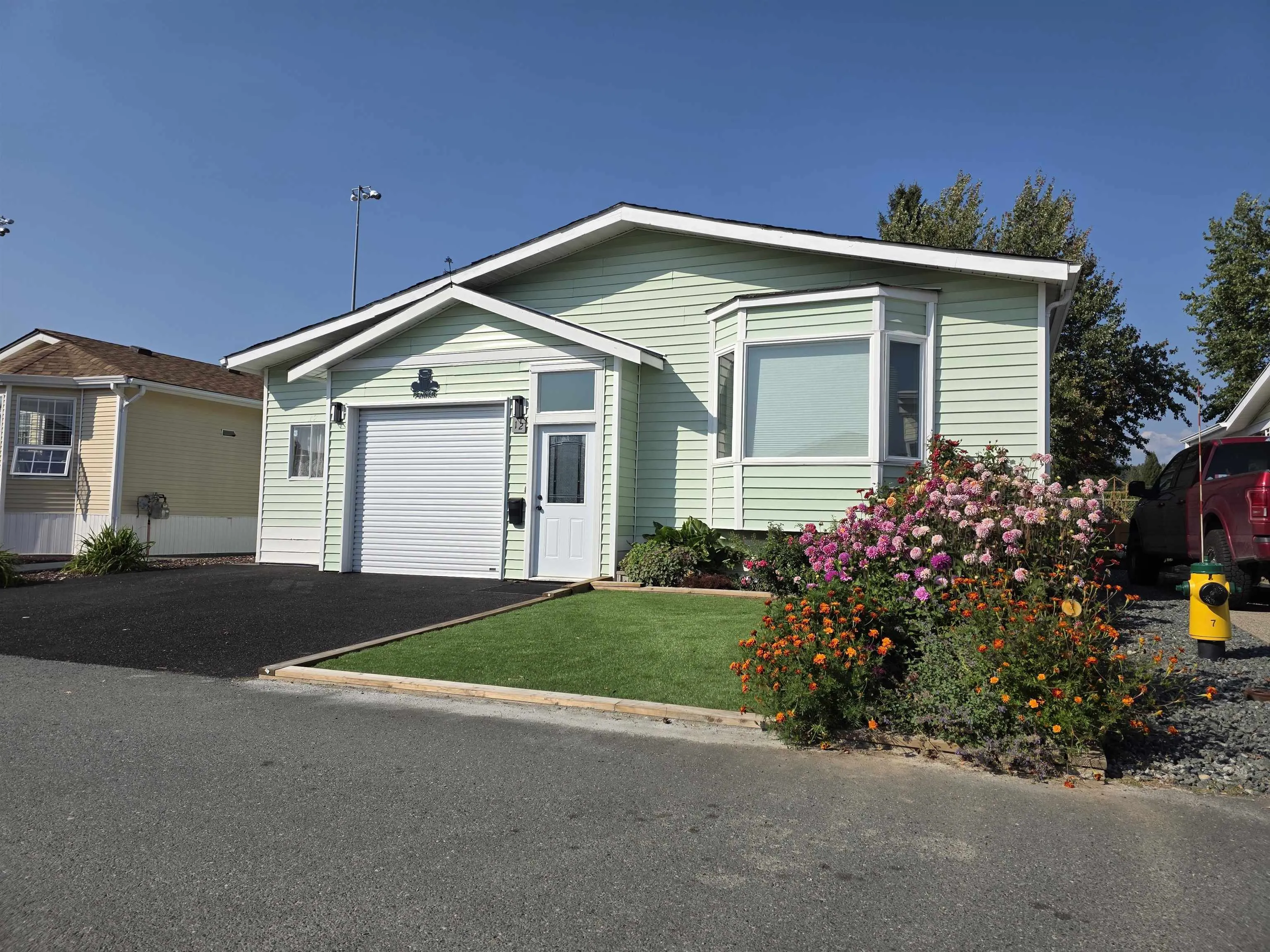 12 9055 Ashwell Road