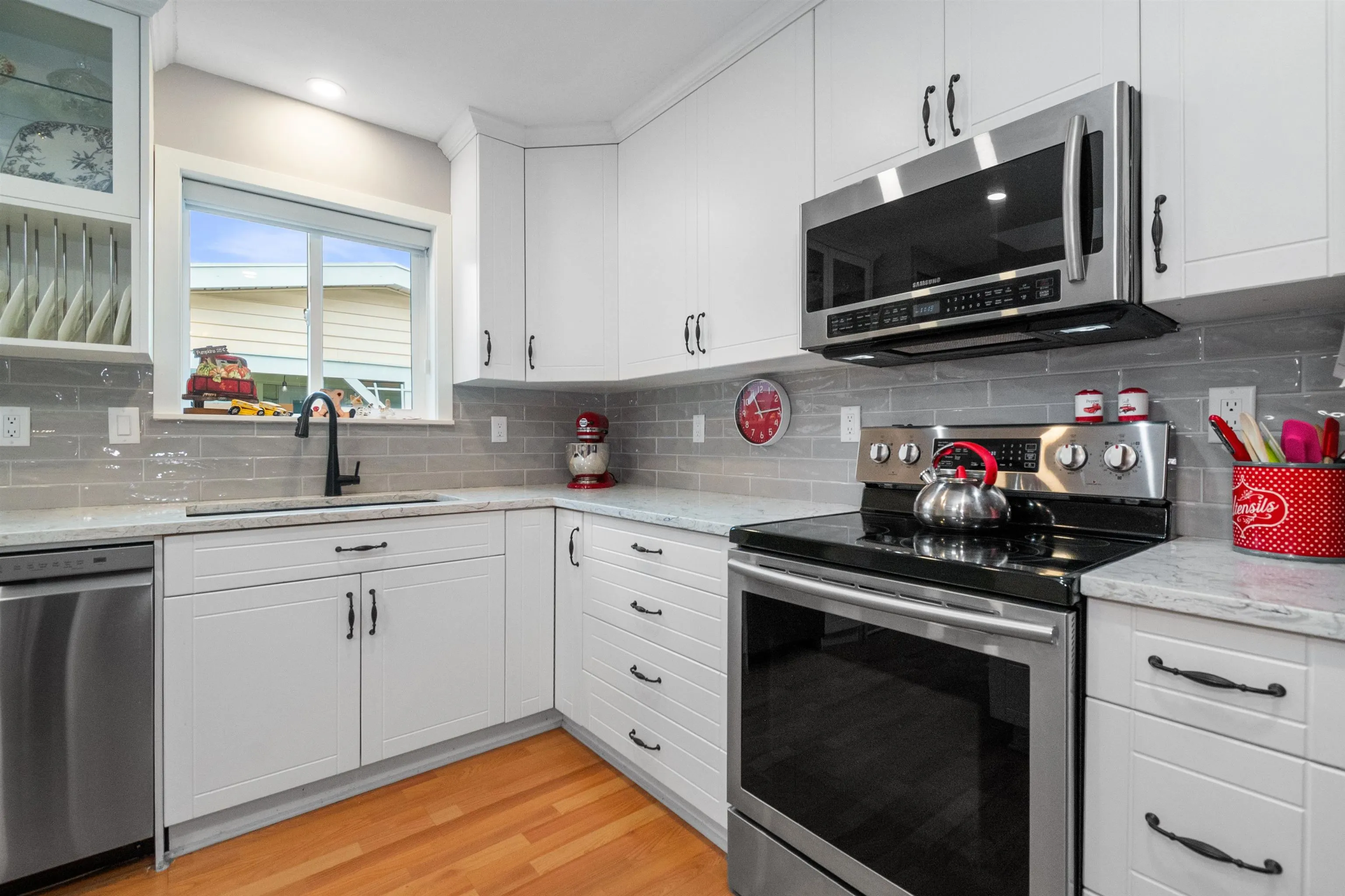 12 9055 Ashwell Road