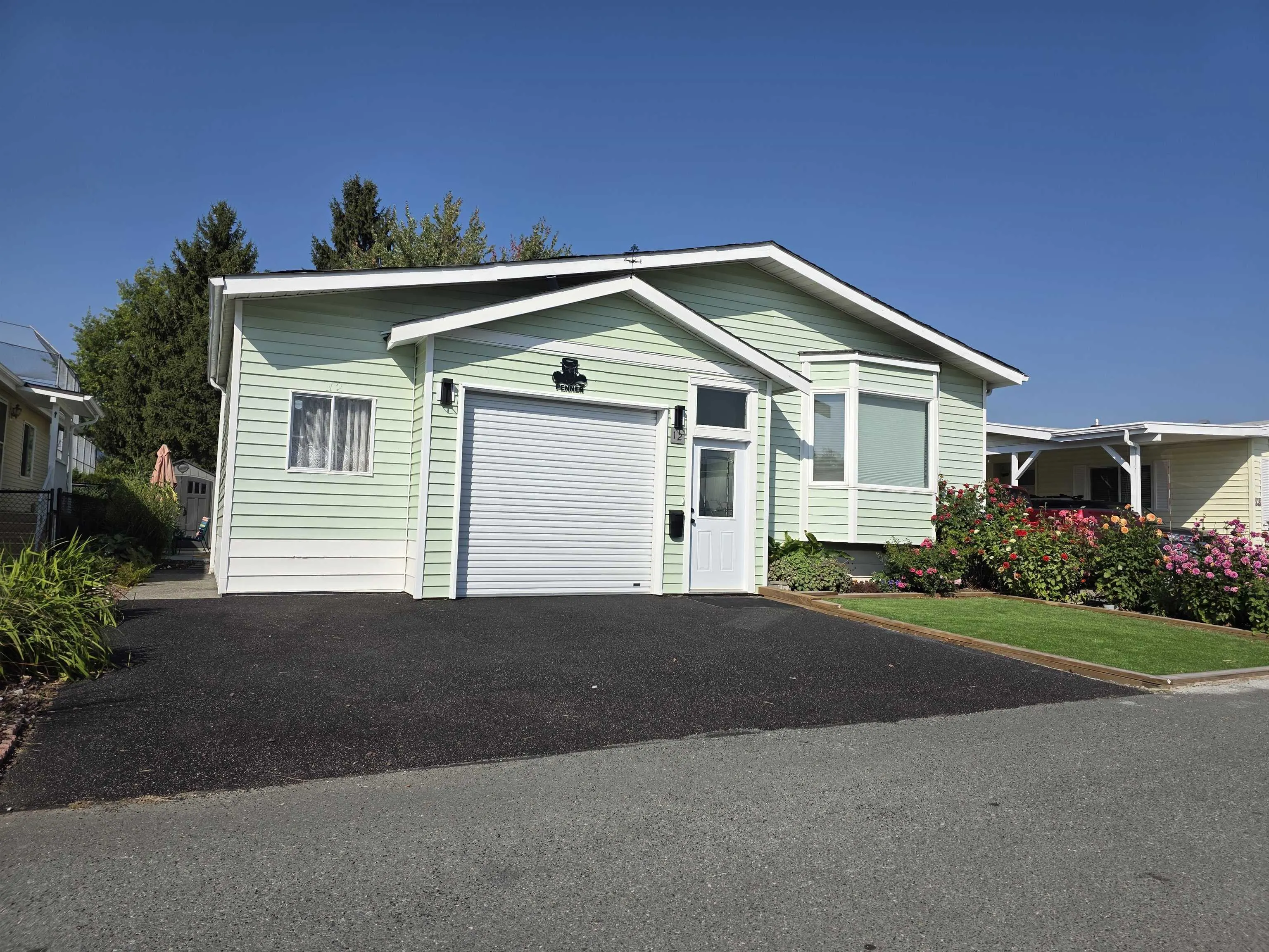 12 9055 Ashwell Road