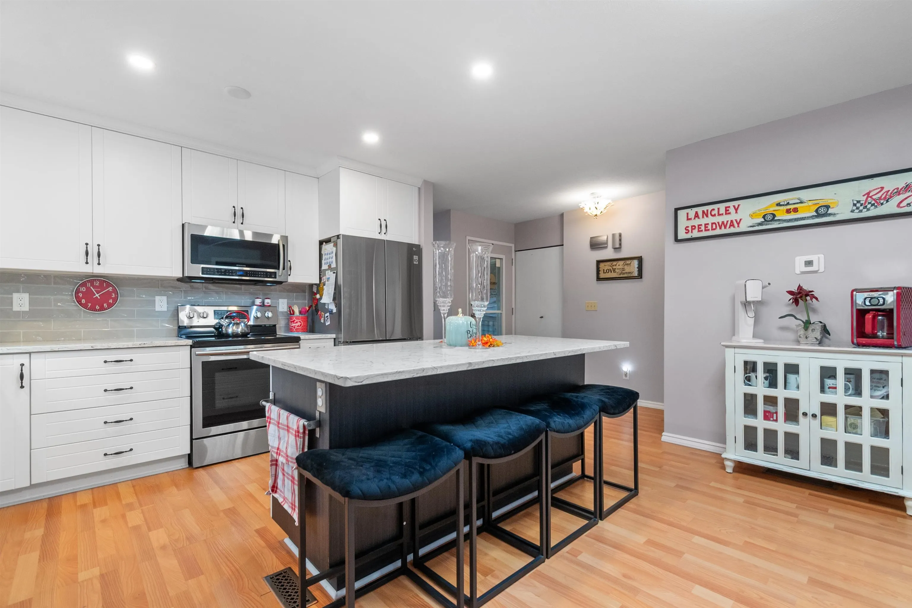12 9055 Ashwell Road