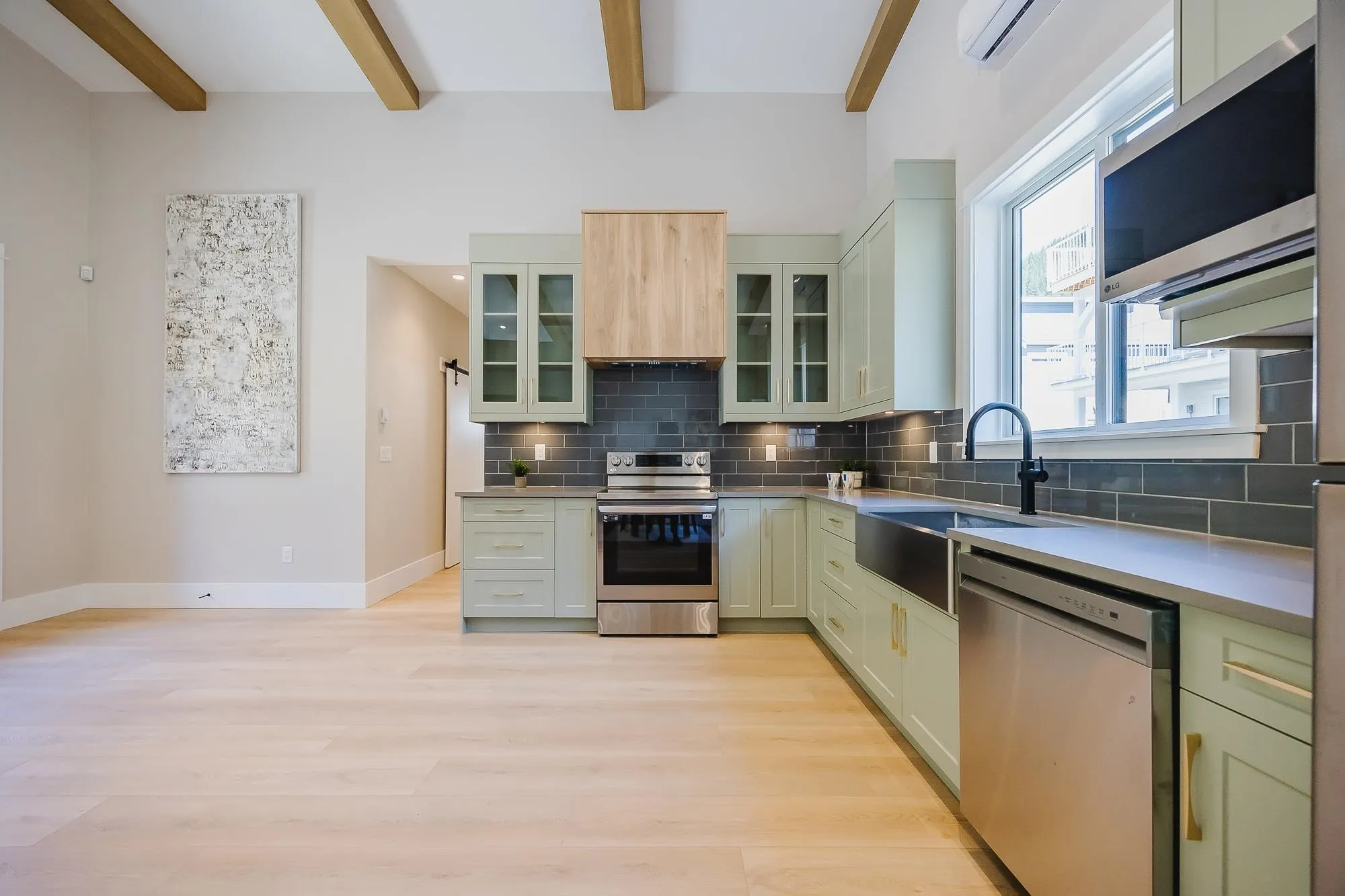 HG 184 71384 Grove Place