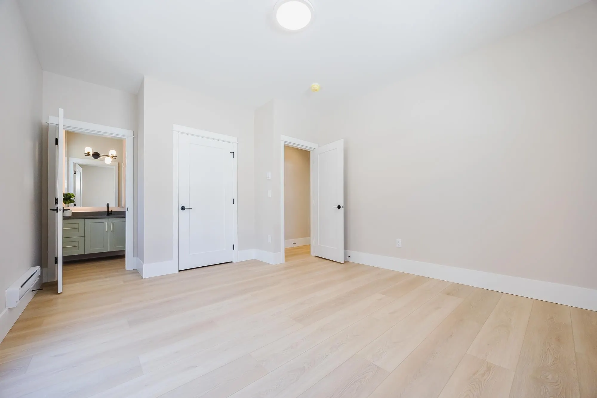 HG 184 71384 Grove Place