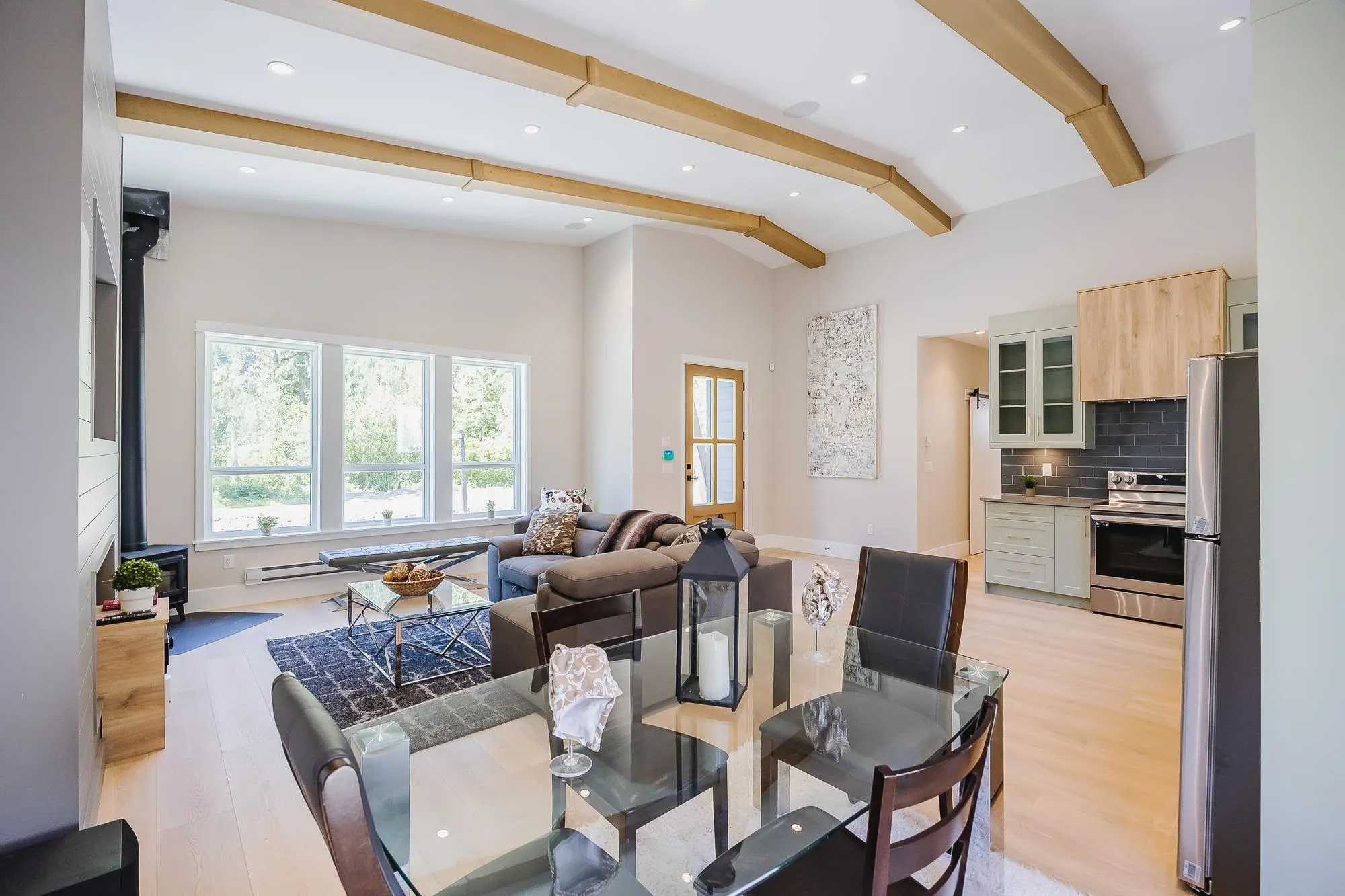 HG 184 71384 Grove Place