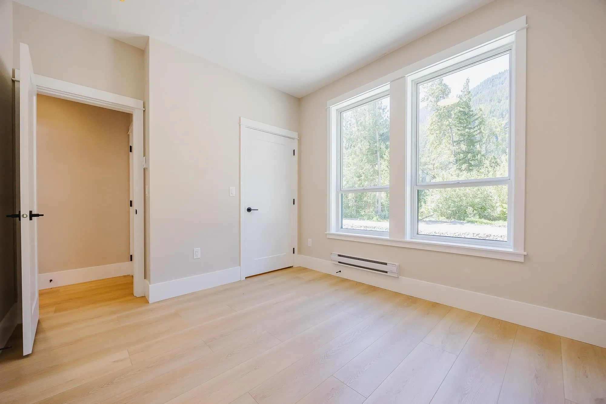 HG 184 71384 Grove Place