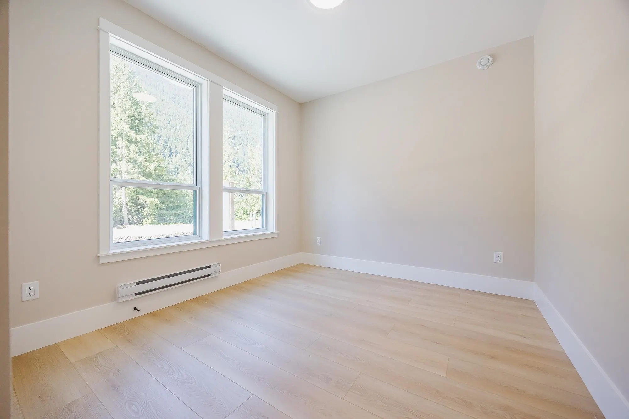 HG 184 71384 Grove Place