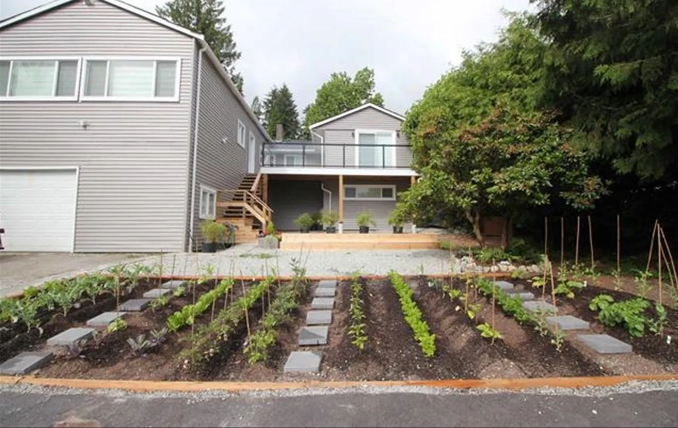 2076 Clare Place