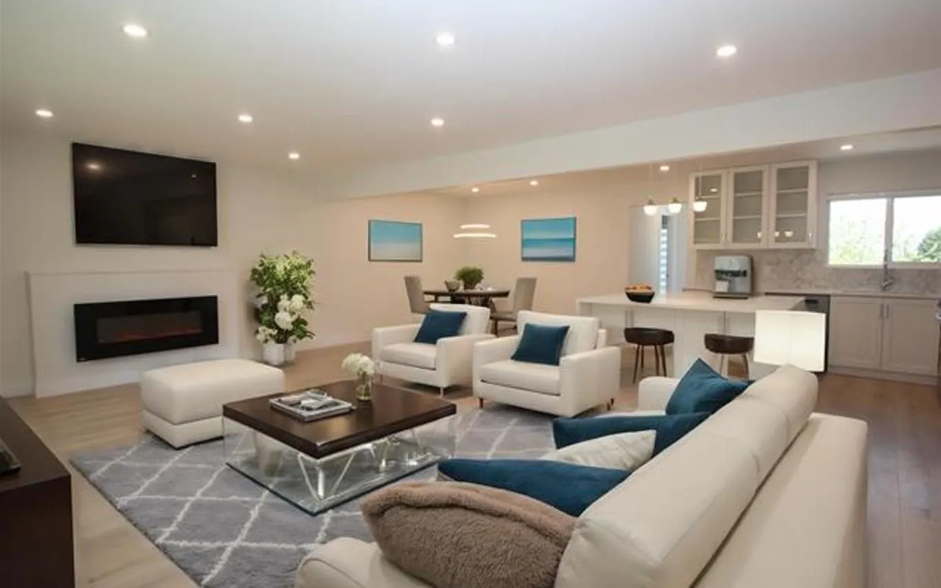 2076 Clare Place