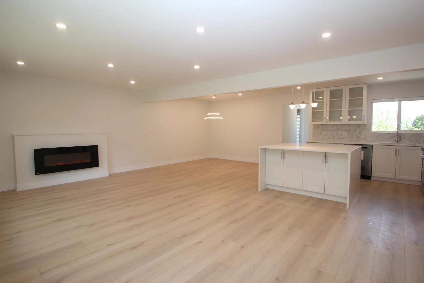 2076 Clare Place