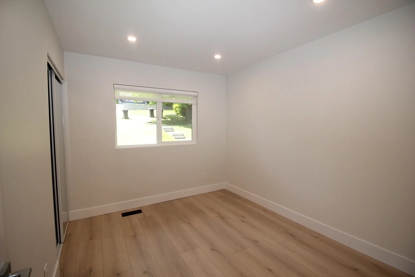 2076 Clare Place
