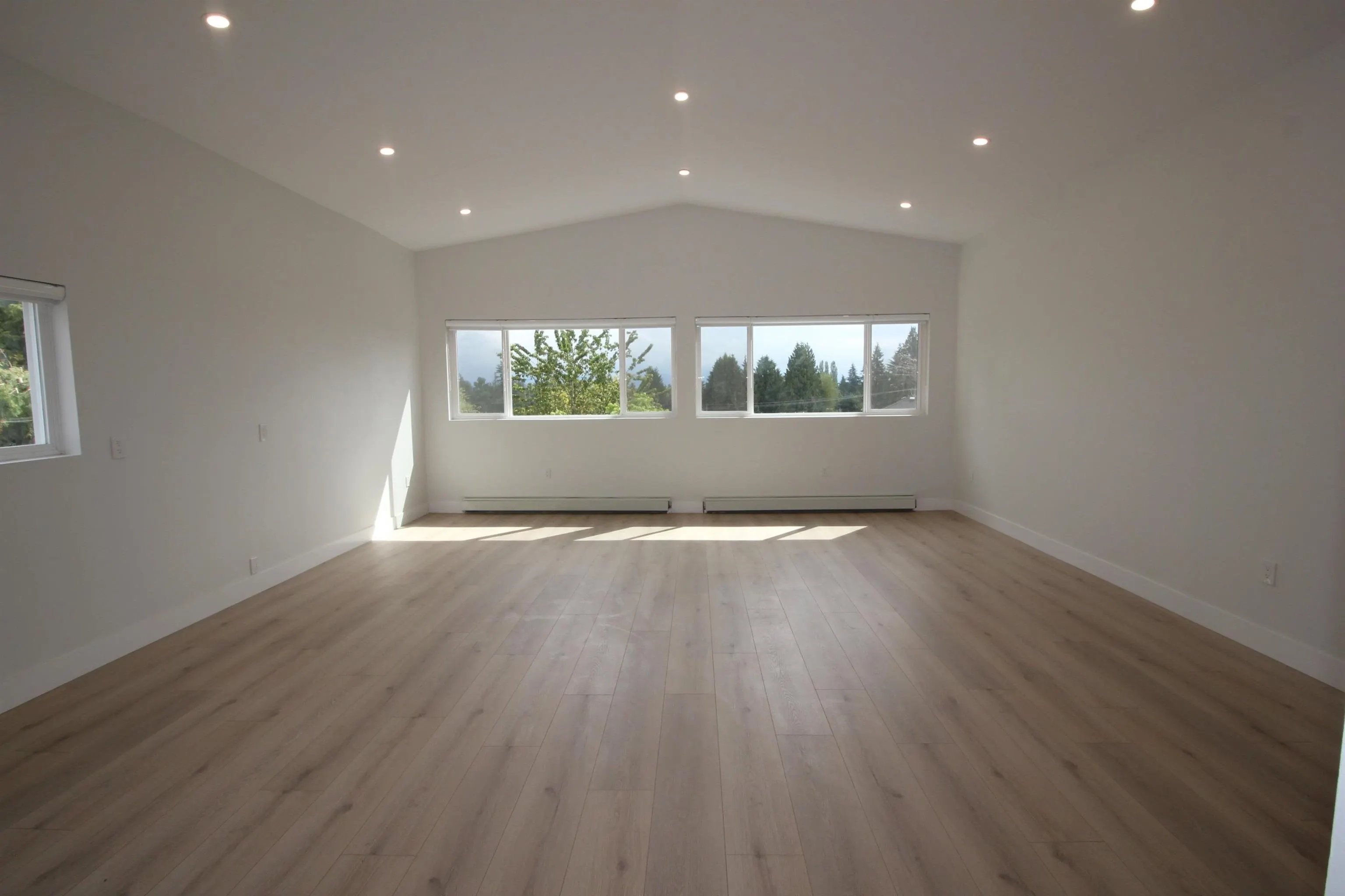 2076 Clare Place