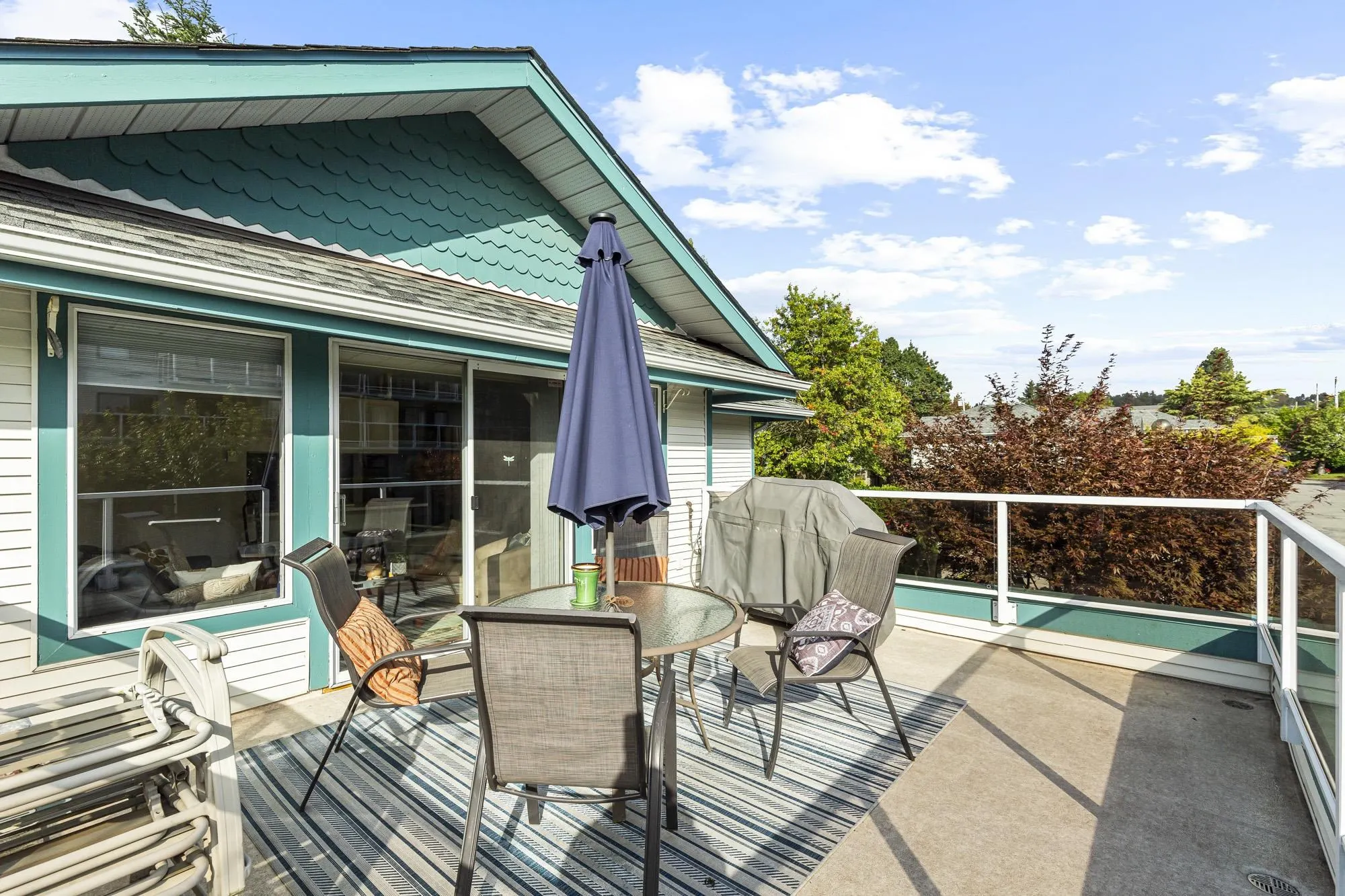 402 7500 Columbia Street