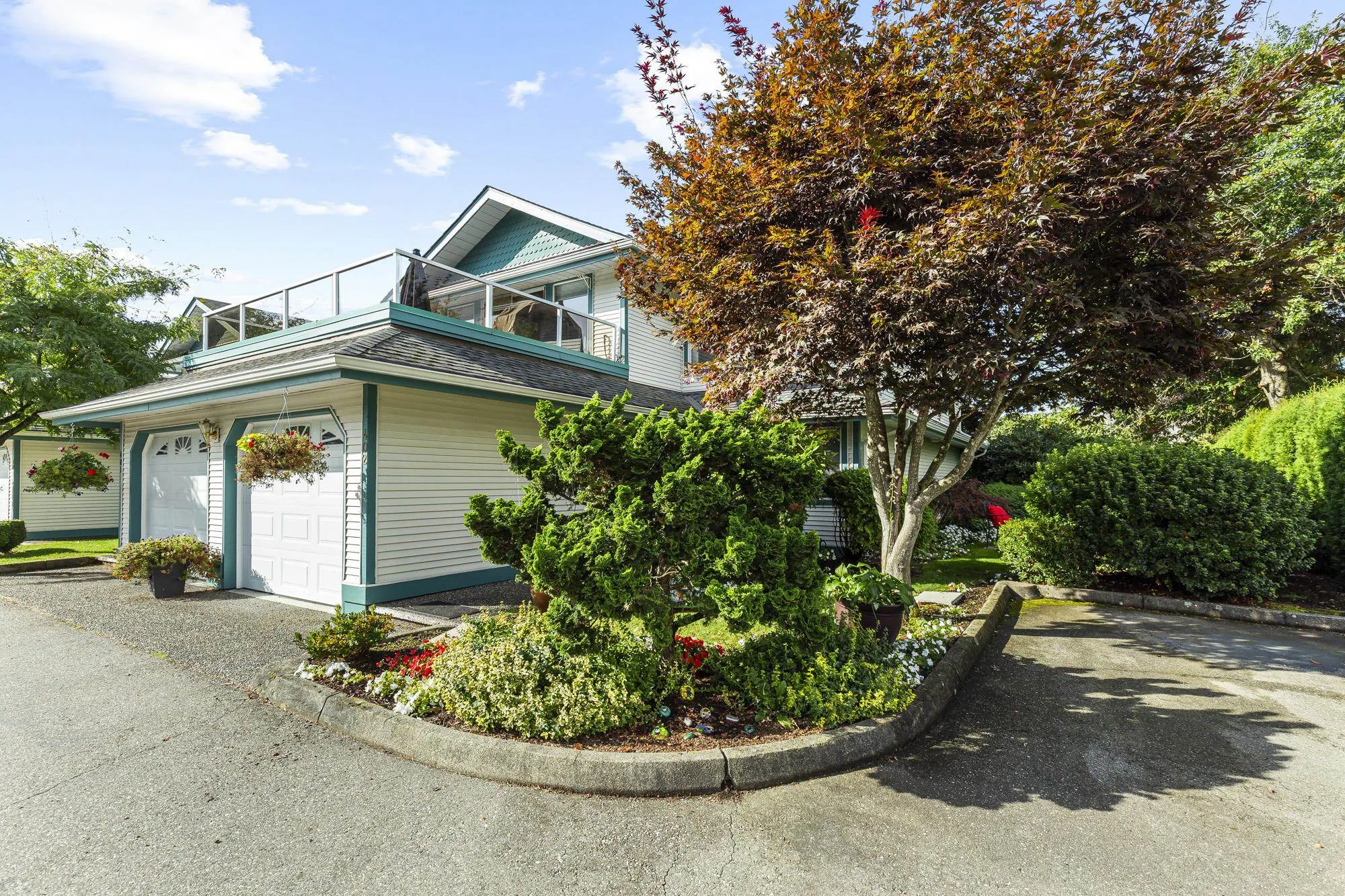 402 7500 Columbia Street