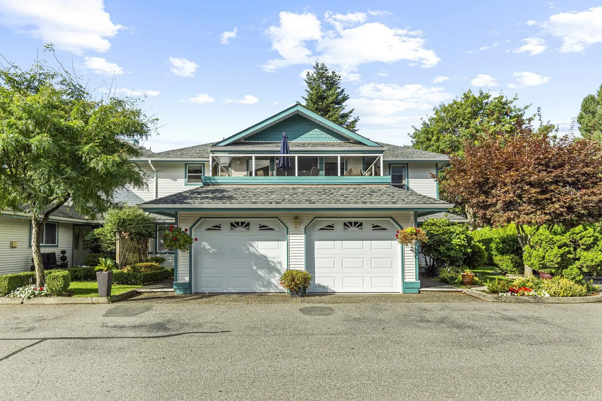 402 7500 Columbia Street